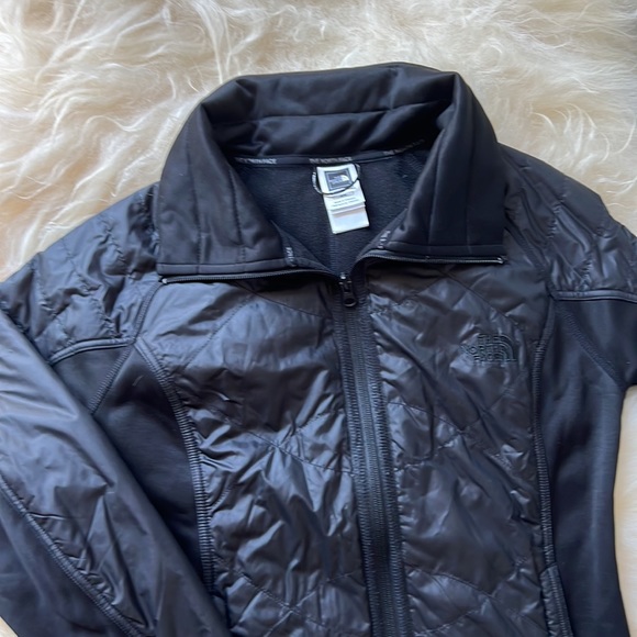 The North Face black shell lightweight jacket! - Picture 4 of 11